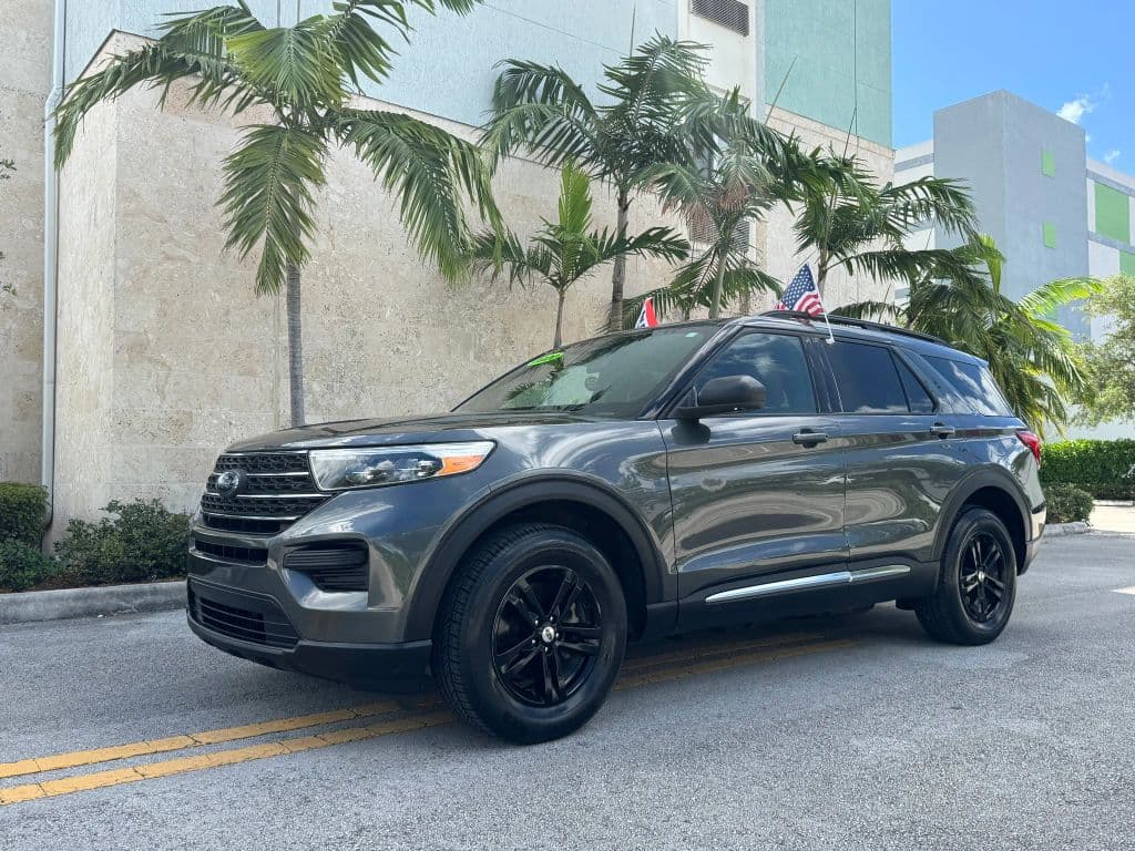 2020 Ford Explorer — photo 1