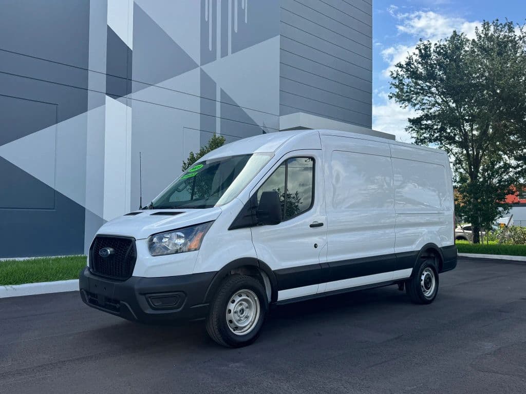 2025 Ford Transit 250 Cargo Van — photo 1