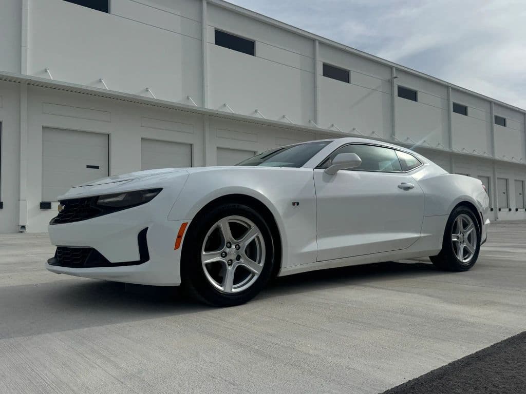 2023 Chevrolet Camaro — photo 1