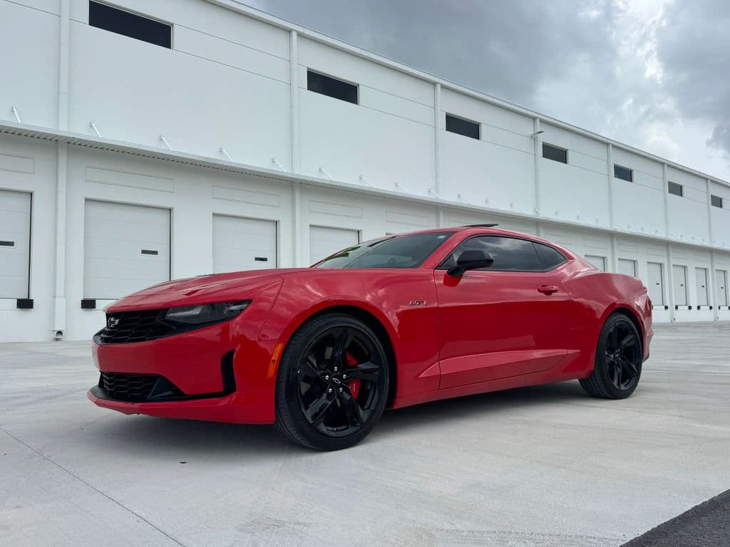 2023 Chevrolet Camaro — photo 1