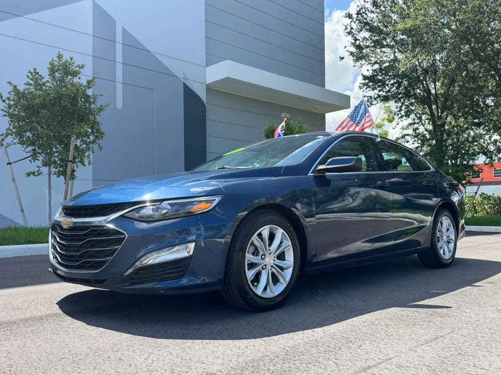 2022 Chevrolet Malibu — photo 1