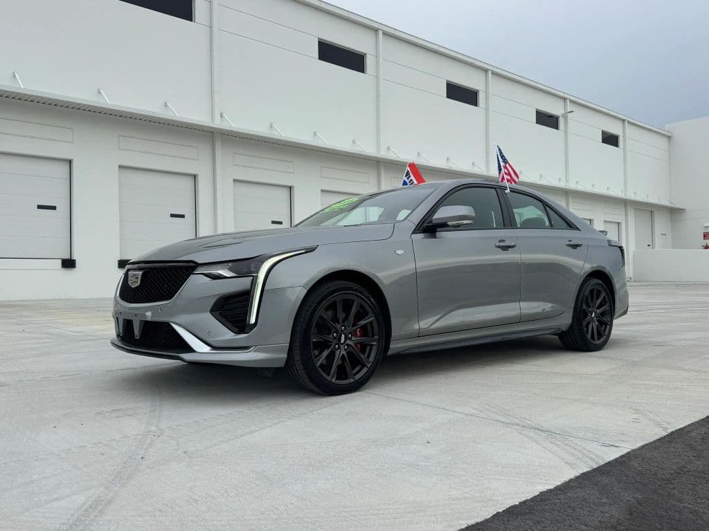 2025 Cadillac Ct4 — photo 1