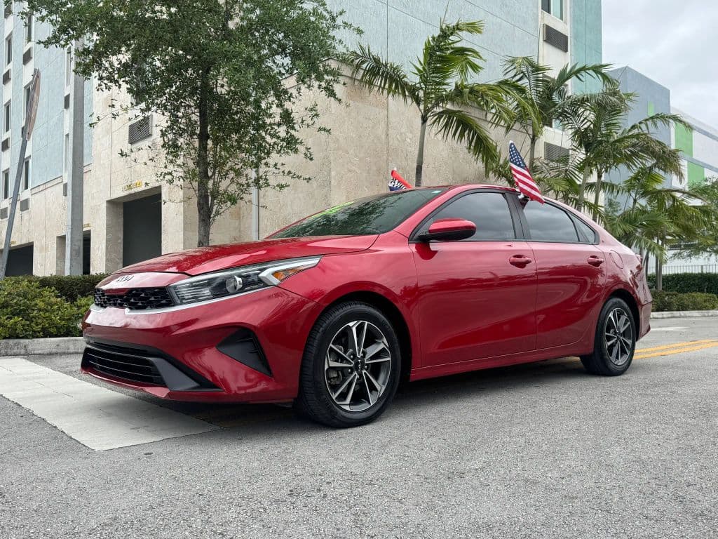 2023 Kia Forte — photo 1