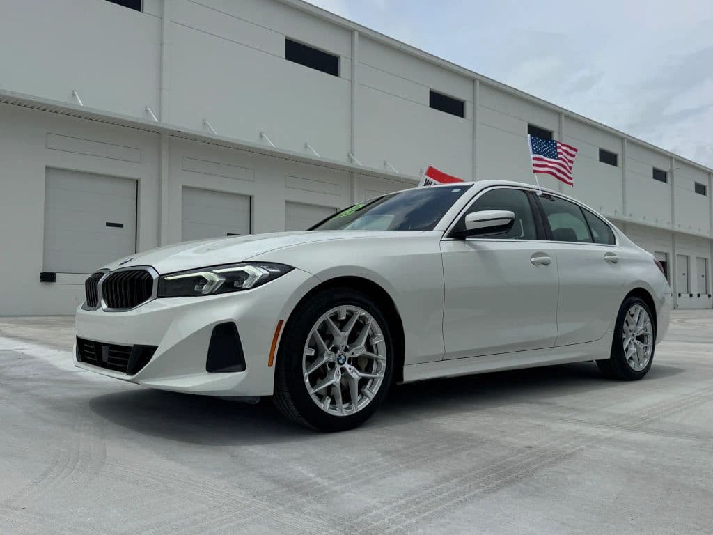 2025 Bmw 3 Series — photo 1