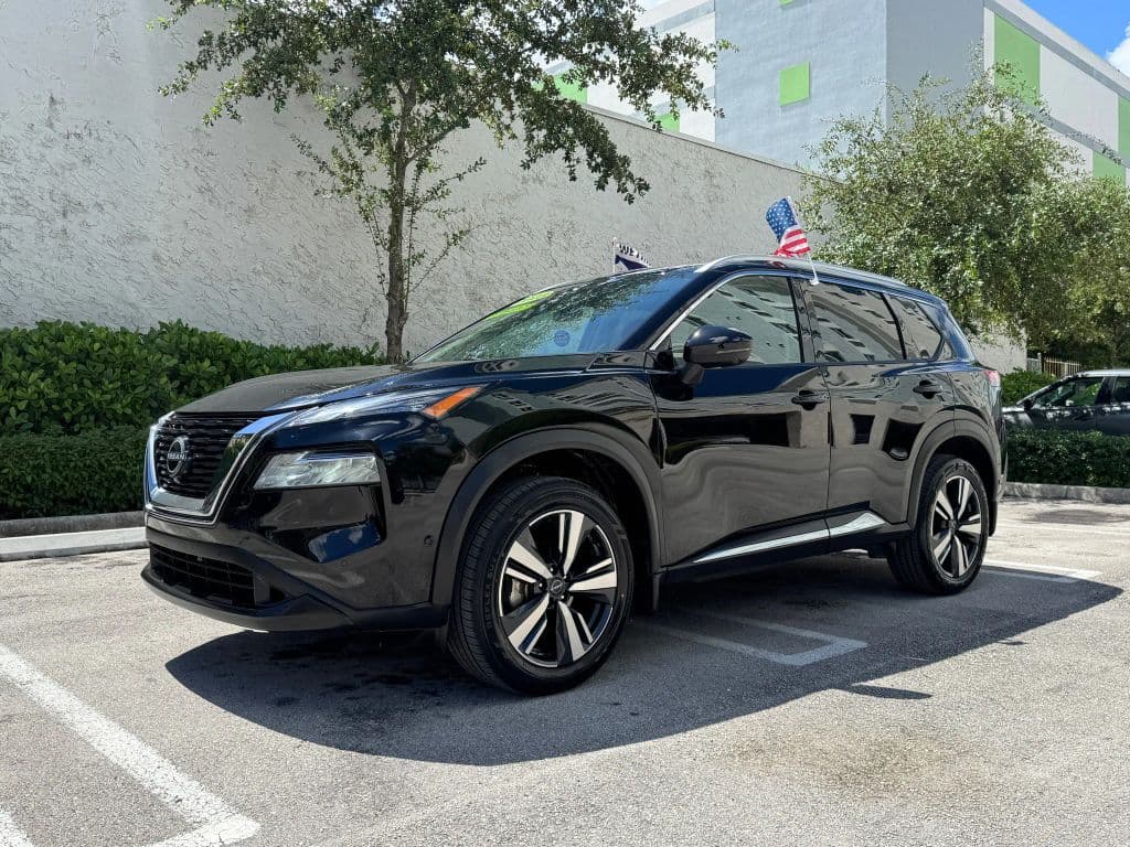 2023 Nissan Rogue — photo 1
