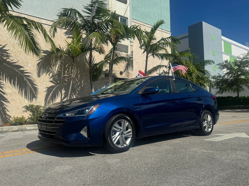 2020 Hyundai Elantra — photo 1