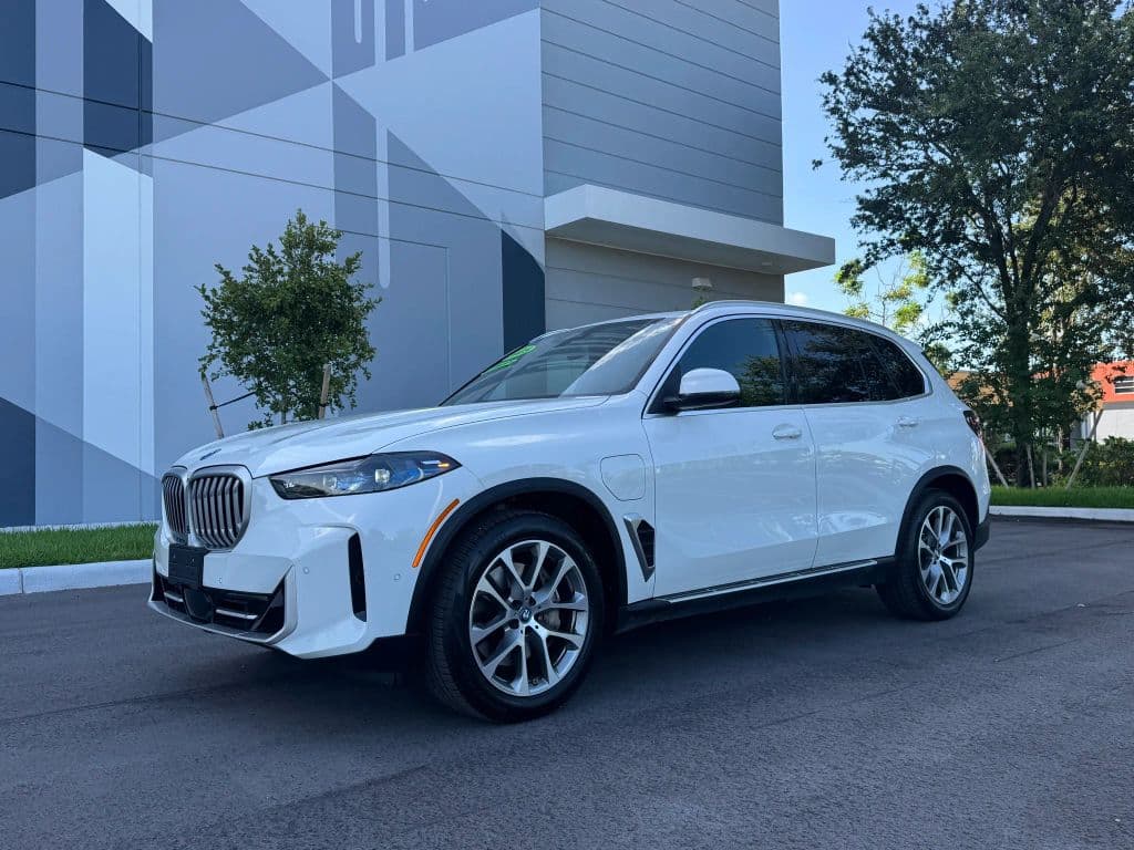 2025 Bmw X5 — photo 1