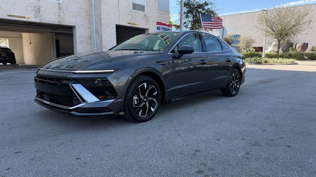 2025 Hyundai Sonata — photo 1