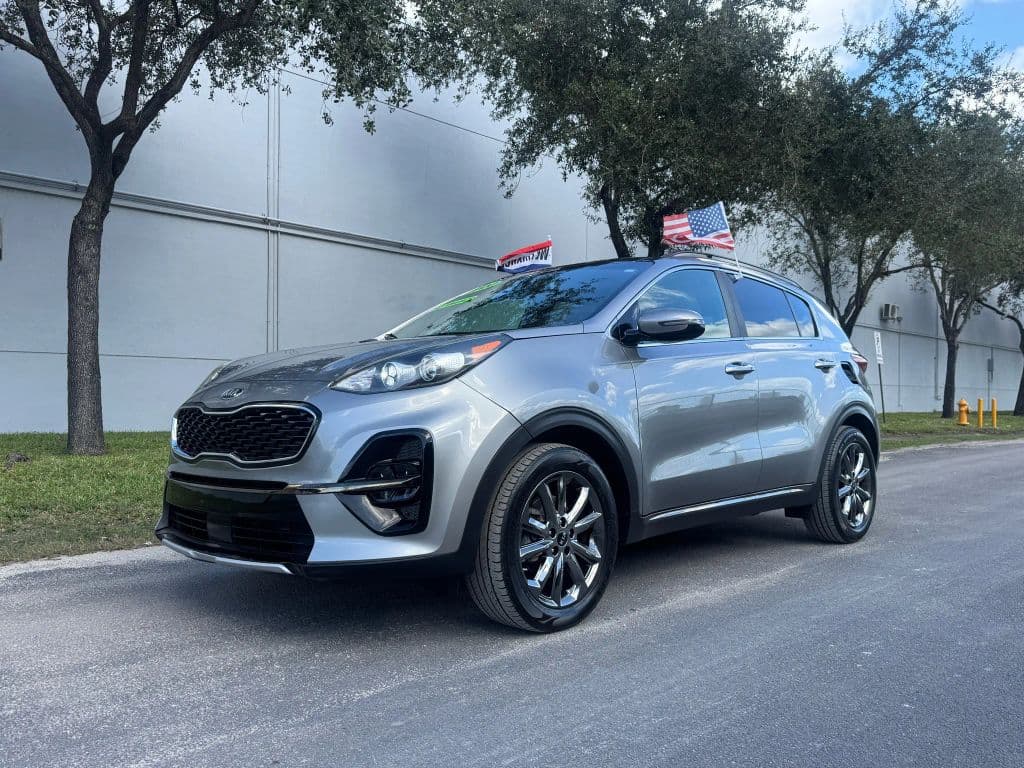 2020 Kia Sportage — photo 1